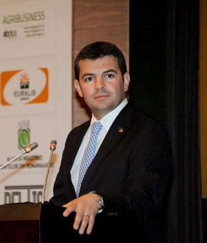 constantin-lapar-conf_b