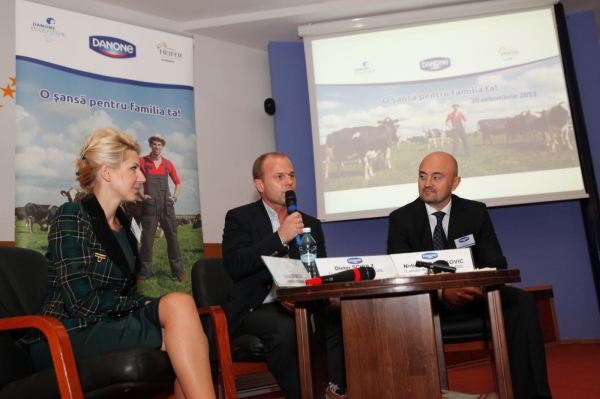 De la stanga la dreapta - Laura Manciu, Heifer Romania, Dieter Schulz, Danone SEE si Nebojsa Radakovic, Danone SEE_b