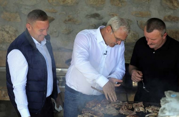 dragnea-ciobani_b dragnea-ciobani_b