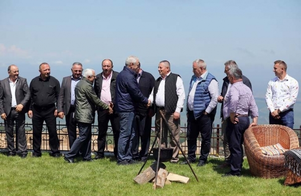dragnea-noroc-oieri_b dragnea-noroc-oieri_b