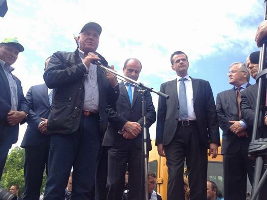 FOTO-MINISTRU-PROTEST_b