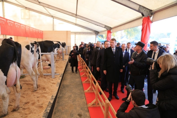 serban-iohannis-2016_b serban-iohannis-2016_b