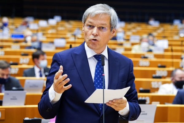 Dacian_Ciolos-Renew_Europe_b