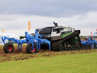 Tractorul autonom AgXeed de 156 CP în lucru la Cereals 2021!